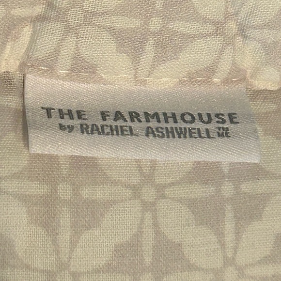 Rachel Ashwell The Farmhouse 22”x 22” Patchwork Down Alternative Pillow NEW - Picture 14 of 16